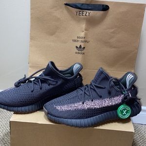 Yeezys size 7.5 or 39
